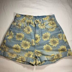 American Eagle Outfitters Women's Blue Floral Shorts
